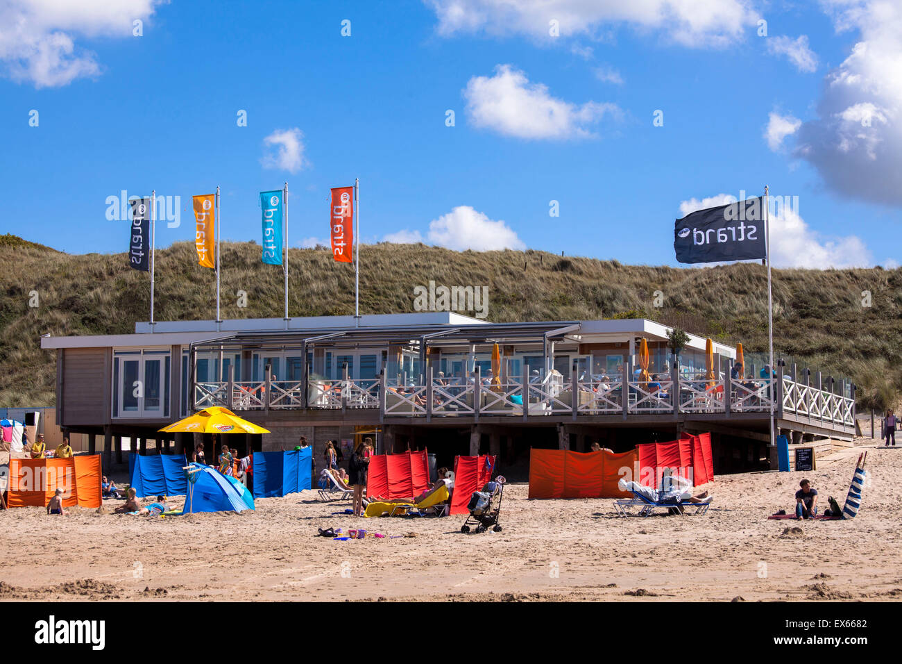 Europe, Netherlands, Zeeland, restaurant pavillon Strand90 at the beach in Domburg on the peninsula Walcheren. Stock Photo