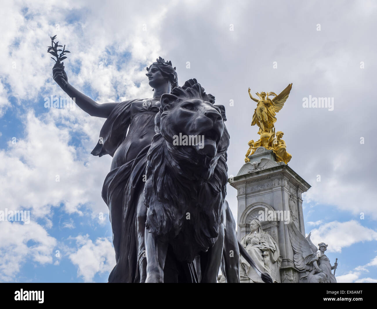 Queen Victoria Statue in front of Buckingham Palace, London, England
