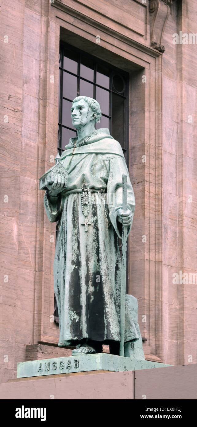 Statue in Copenhagen, Denmark, depicting Saint Ansgar (801 – 865), known as Saint Anschar, Archbishop of Hamburg-Bremen. The see of Hamburg was designated a mission to bring Christianity to Northern Europe, and Ansgar became known as the 'Apostle of the N Stock Photo