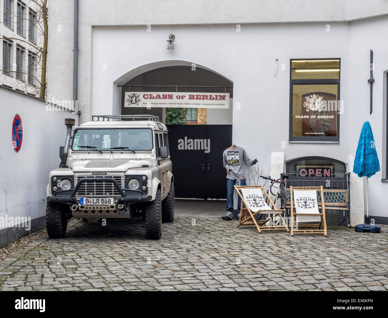 "Class of Berlin" advertisement, shop exterior selling vintage, retro