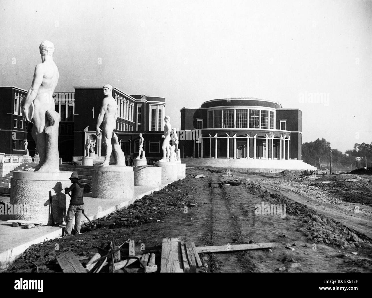 Fascist inspired Italian architecture 1930 Stock Photo