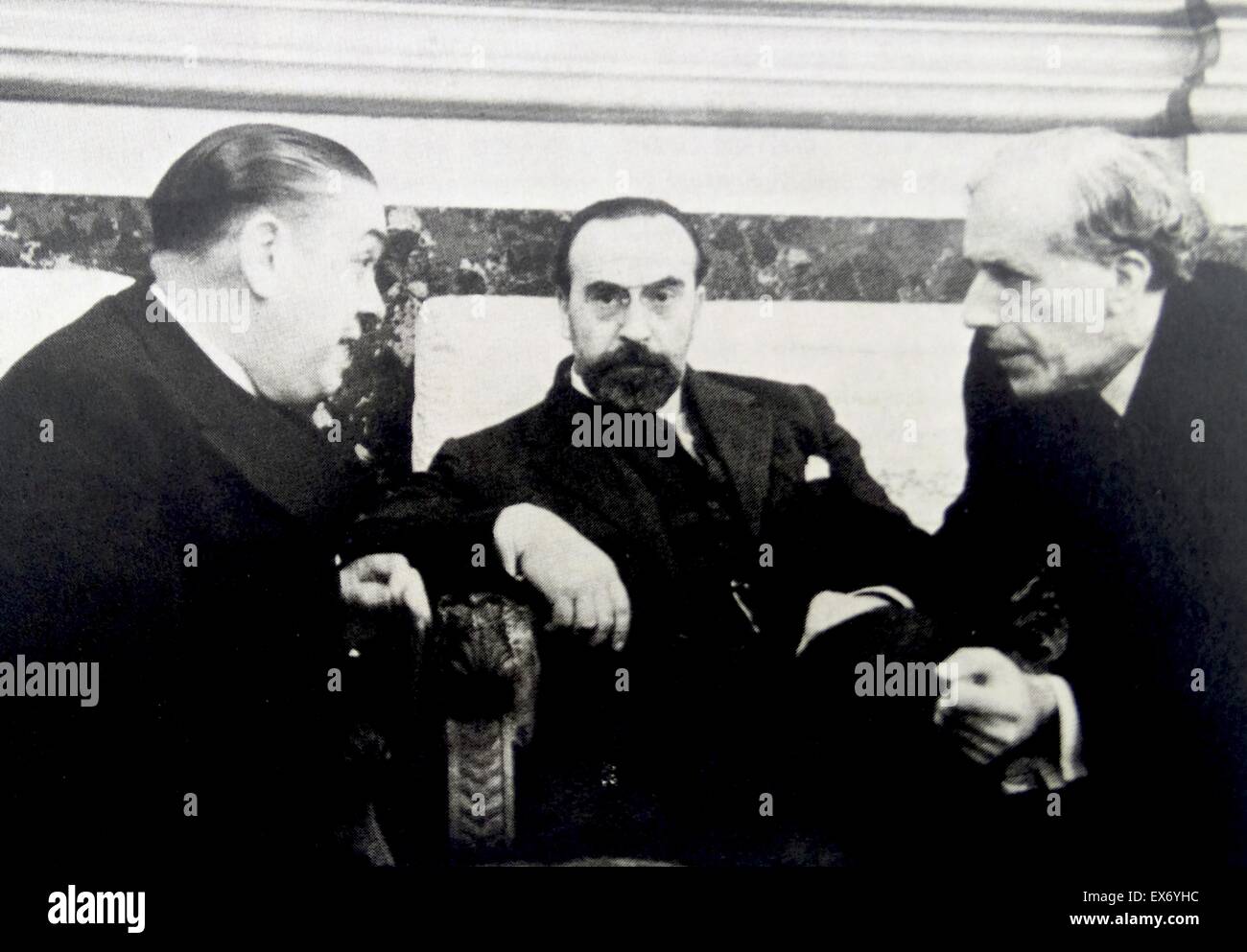 Spanish left wing politicians of the Second Republic meet in 1932. Left to right: Martinez Barrio, Fernando de Los Rios and Julian Besteiro Stock Photo