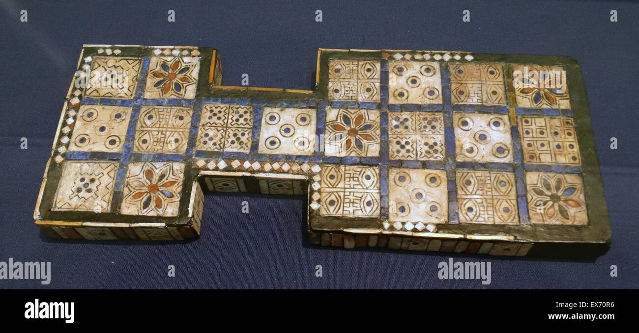 Royal game board , found by Leonard Woolley in the Royal Cemetery at Ur, southern Iraq, about 2600-2400 BC. inlay of shell, red limestone and lapis lazuli Stock Photo