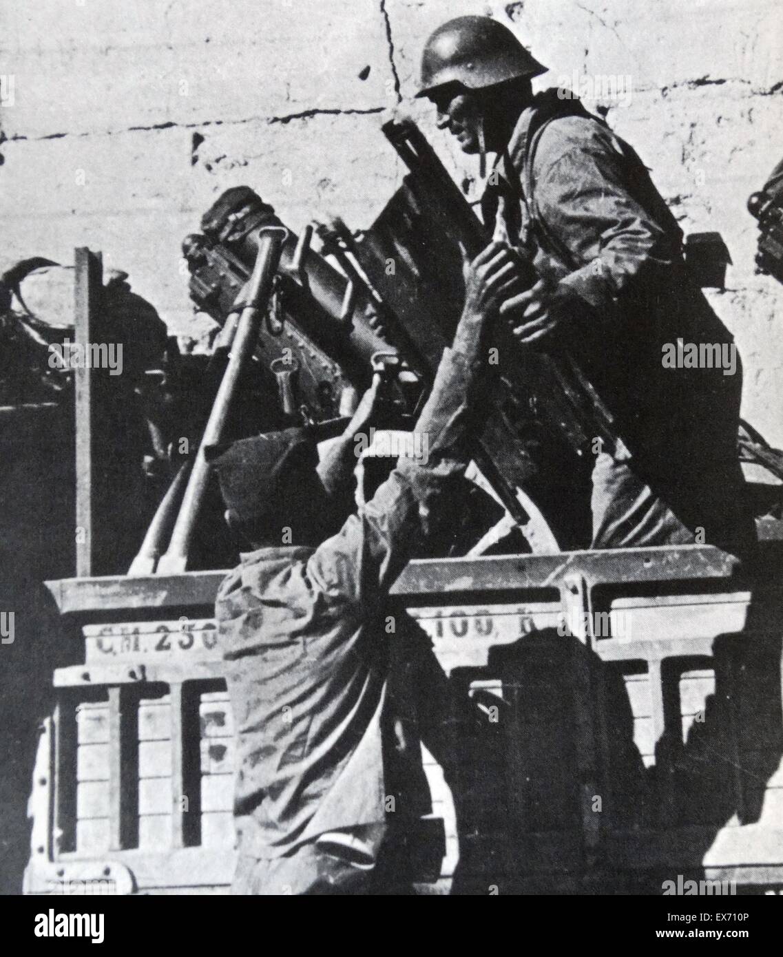 Column of soldiers hires stock photography and images Alamy