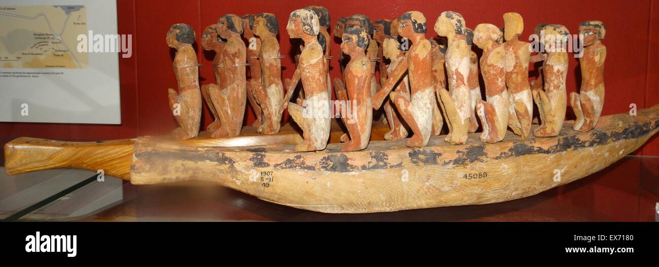 Model boat with crew of paddlers, ancient Egyptian 18th Dynasty 1750 BC Stock Photo