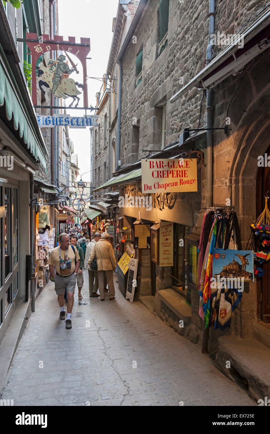 Crowded street mont st michel hi-res stock photography and images - Alamy