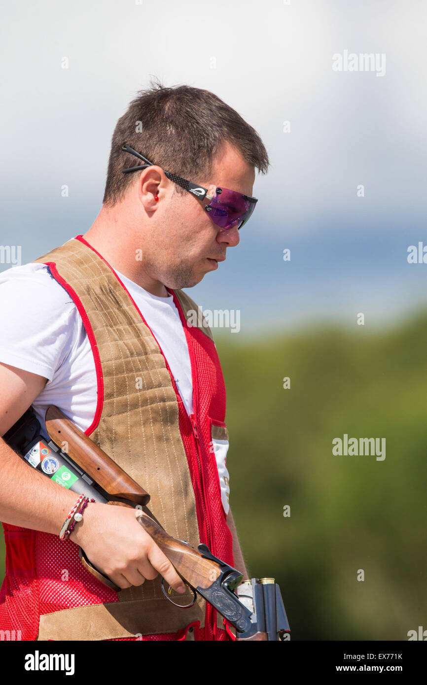 England's Steve Scott competing at the Barry Buddon Shooting Centre during the Glasgow Commonwealth Games on July 27, 2014. Stock Photo