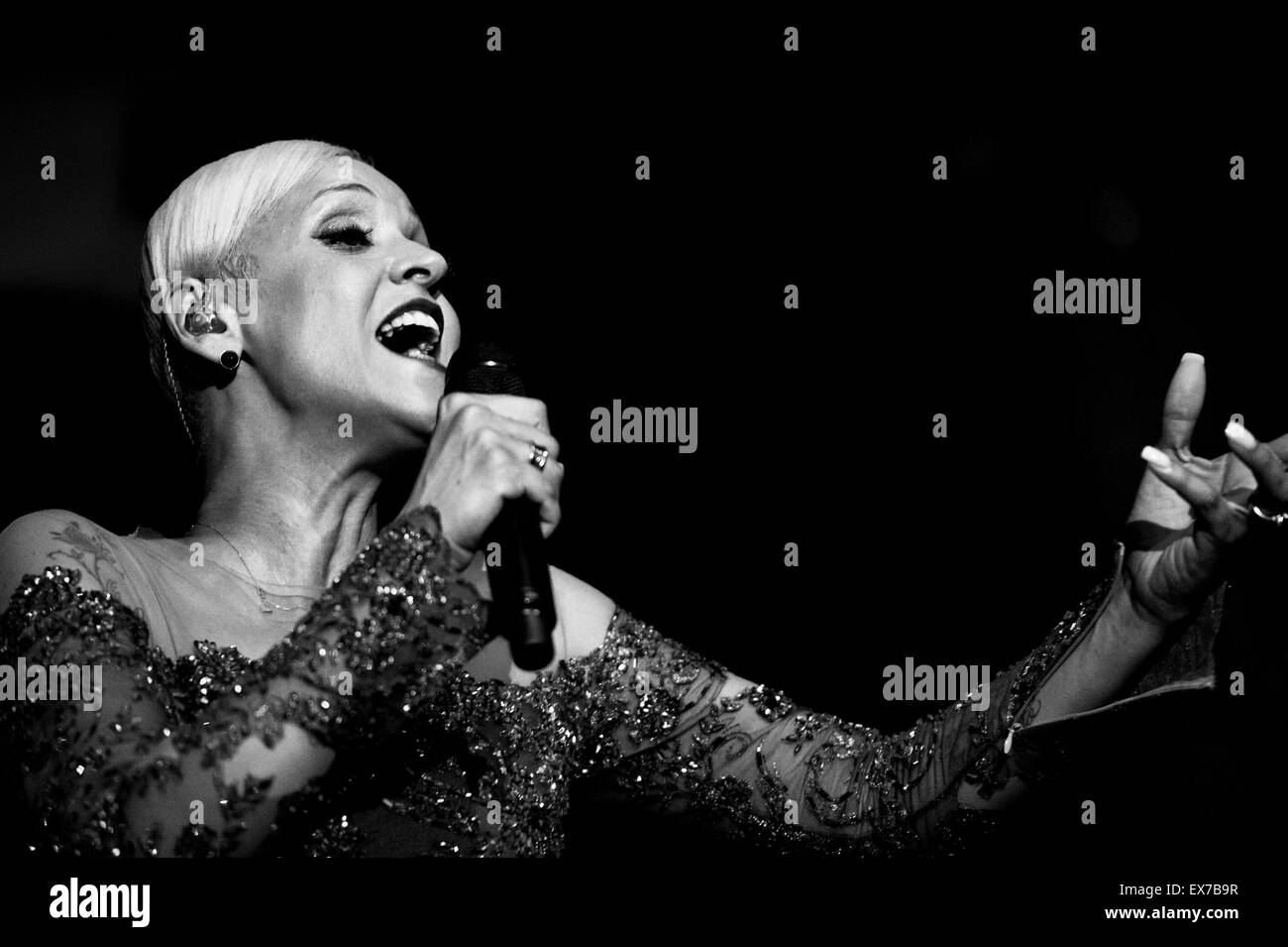 Mariza singer Black and White Stock Photos & Images - Alamy
