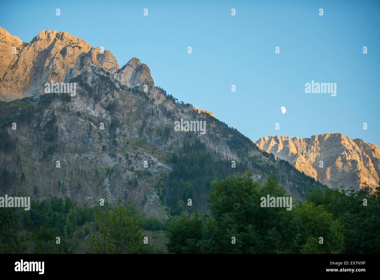 Rising half moon hi-res stock photography and images - Alamy