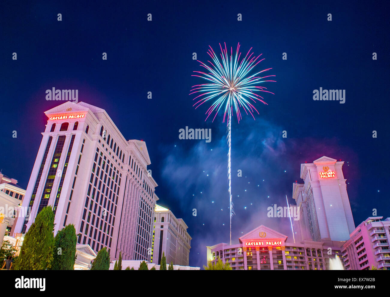4th of july in las vegas fireworks