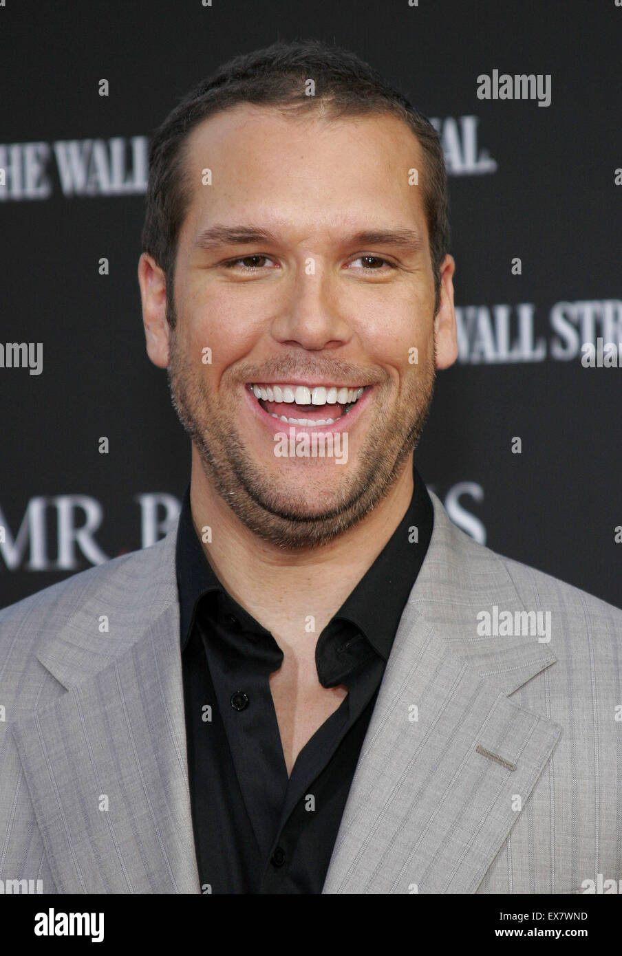 Dane Cook attends Los Angeles Premiere of 