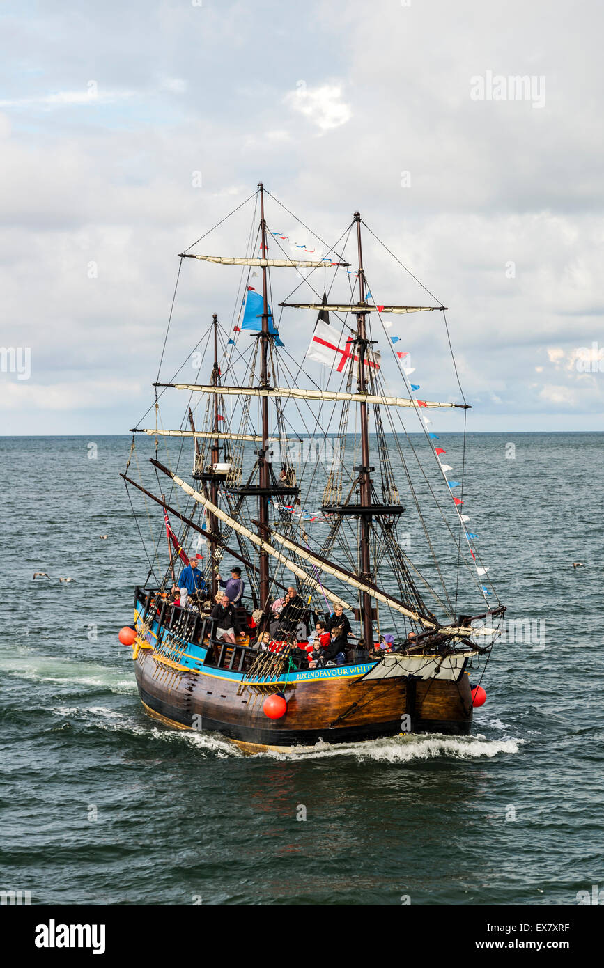 Endeavor ship hires stock photography and images Alamy