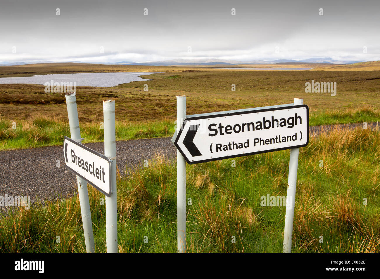 A junction on the Pentland Road that crosses peat moorland on the Isle