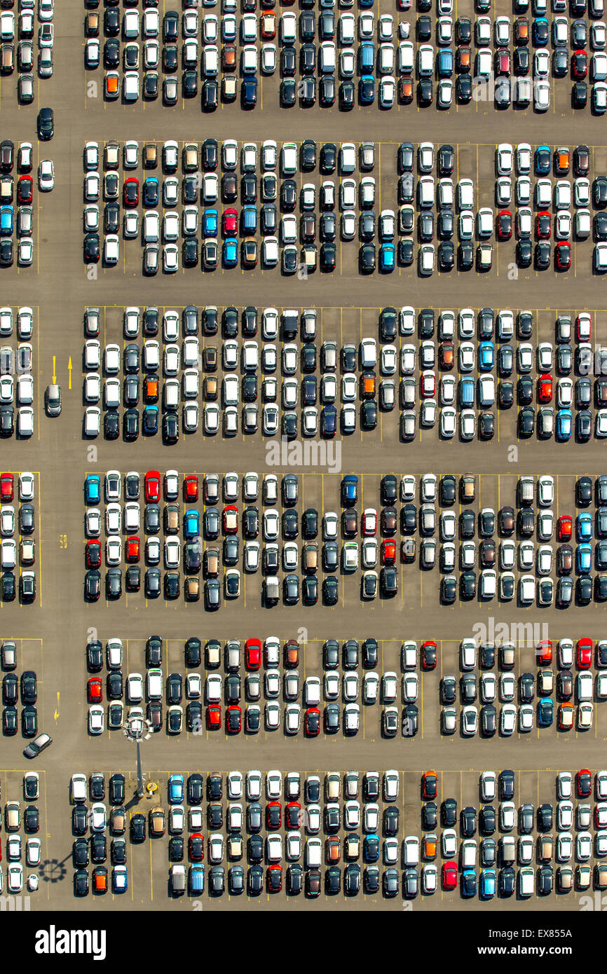 Car stockpile, Logport I, export and import vehicles, Rheinhausen, Duisburg, Ruhr, North Rhine-Westphalia, Germany Stock Photo