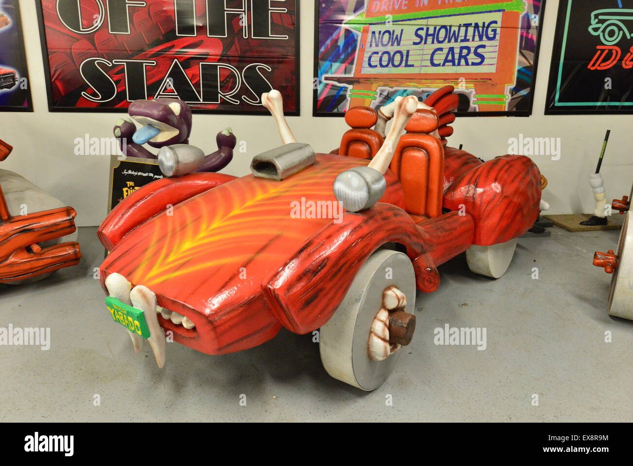 Flintstones car hi-res stock photography and images - Alamy
