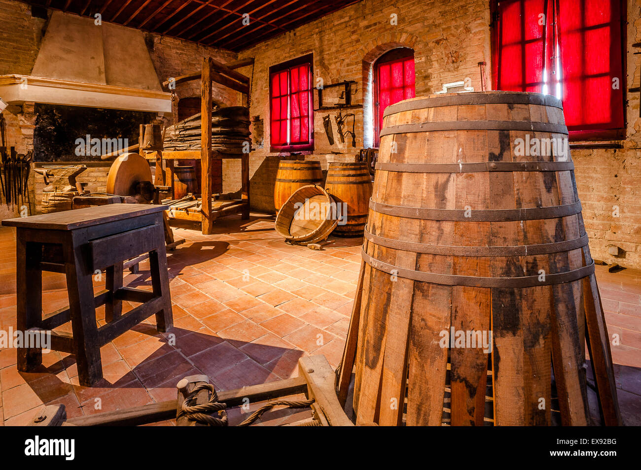 Botti di vino hi-res stock photography and images - Alamy