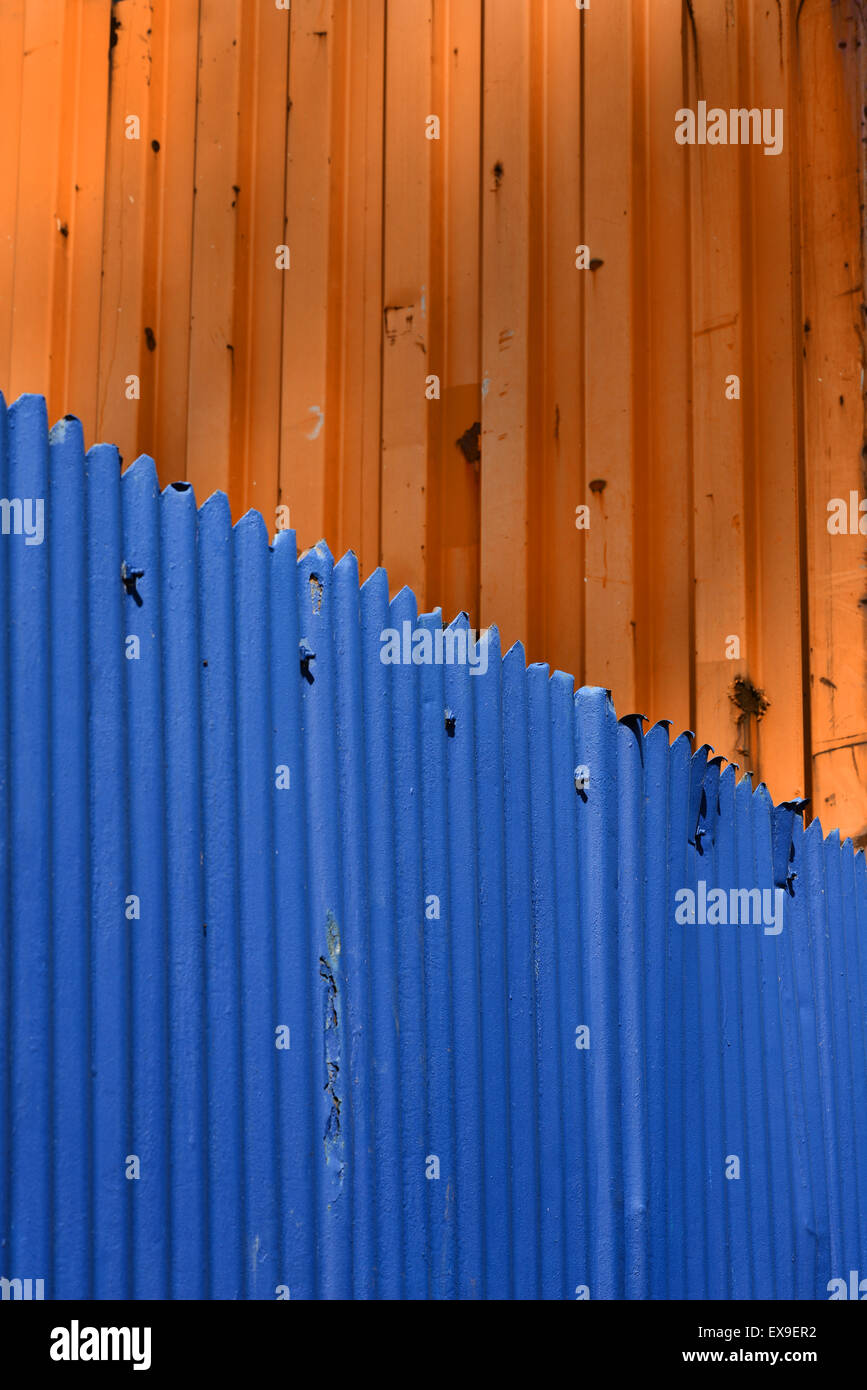 Corrugated iron fence hi-res stock photography and images - Alamy