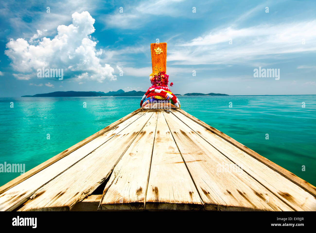 Long tail boat hi-res stock photography and images - Alamy