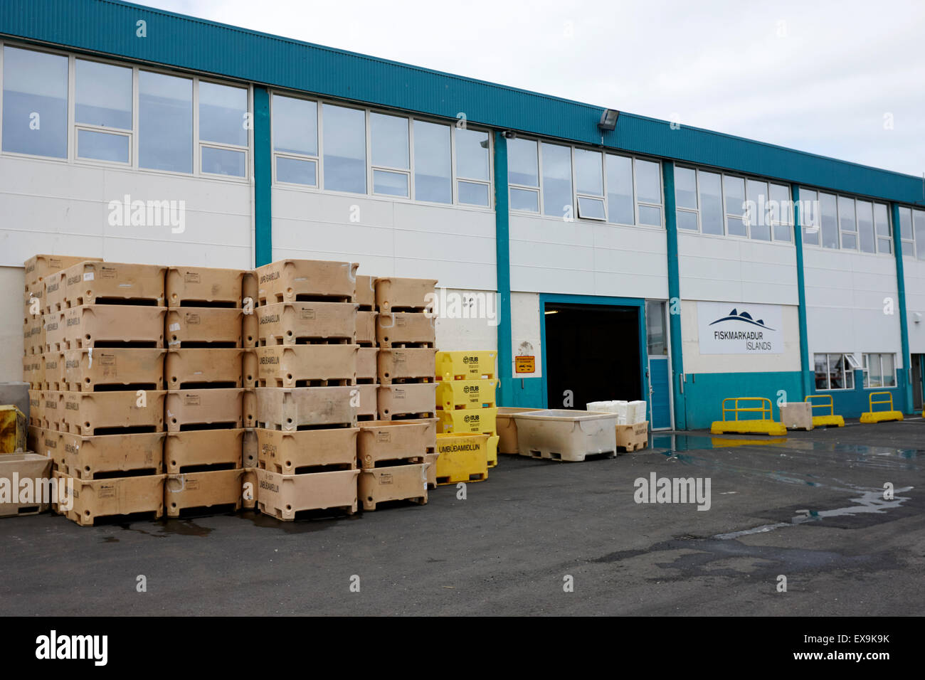 reykjavik fish market fiskmarkadur islands iceland Stock Photo Alamy