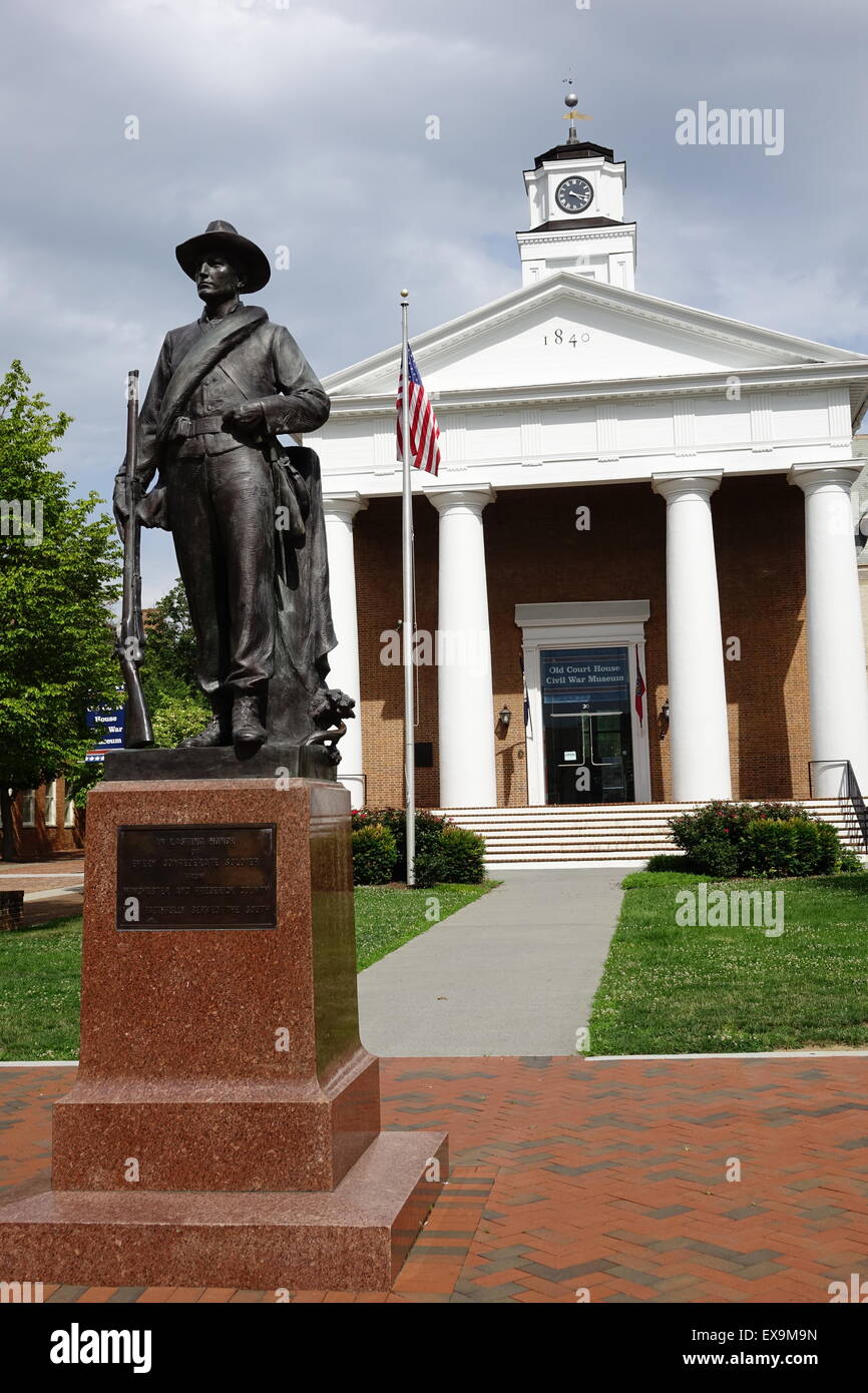 Confederate soldier monument in front of the Old Court House civil war museum on the Old Town Mall, Winchester, Virginia. Stock Photo