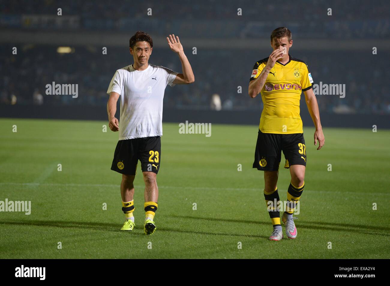 Kanagawa Japan 7th July 15 L R Shinji Kagawa Erik Durm Dortmund Football Soccer Borussia Dortmund Asia Tour 15 Pre Season Friendly Match Between Kawasaki Frontale 0 6 Borussia Dortmund At Todoroki Stadium In Kanagawa