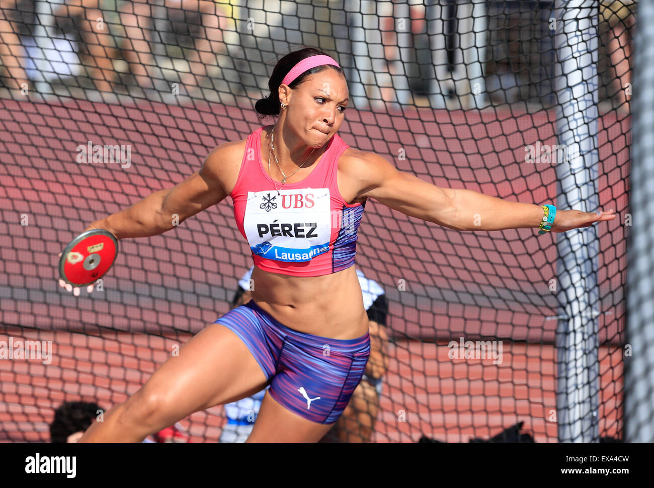 Lausanne, Switzerland. 9th July, 2015. Perez Yaimi of Cuba competes during the women's discus match at the 2015 IAAF Diamond League Athletics in Lausanne, Switzerland, on July 9, 2015. Perez Yaimi claimed the title with 67.13 meters. Credit:  Xu Jinquan/Xinhua/Alamy Live News Stock Photo