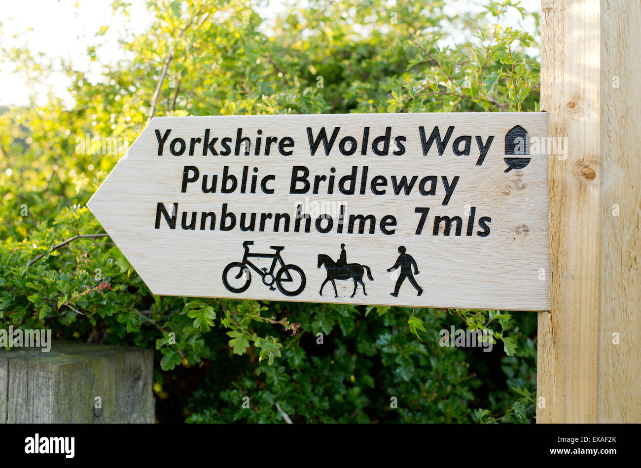 Yorkshire Wolds Way Sign Post Stock Photo