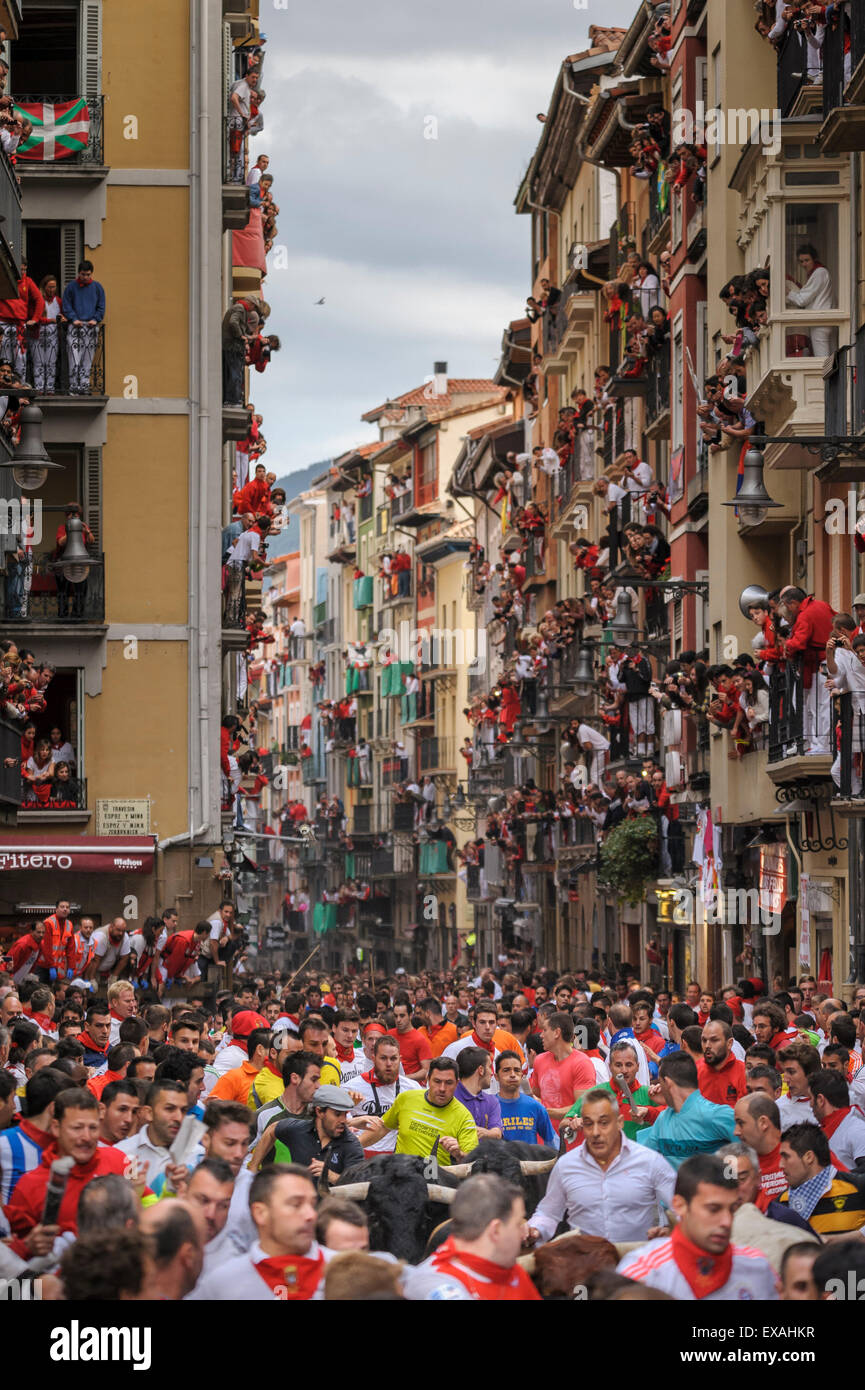 Running of the Bulls, Festival of San Fermin, Pamplona, Navarra, Spain ...