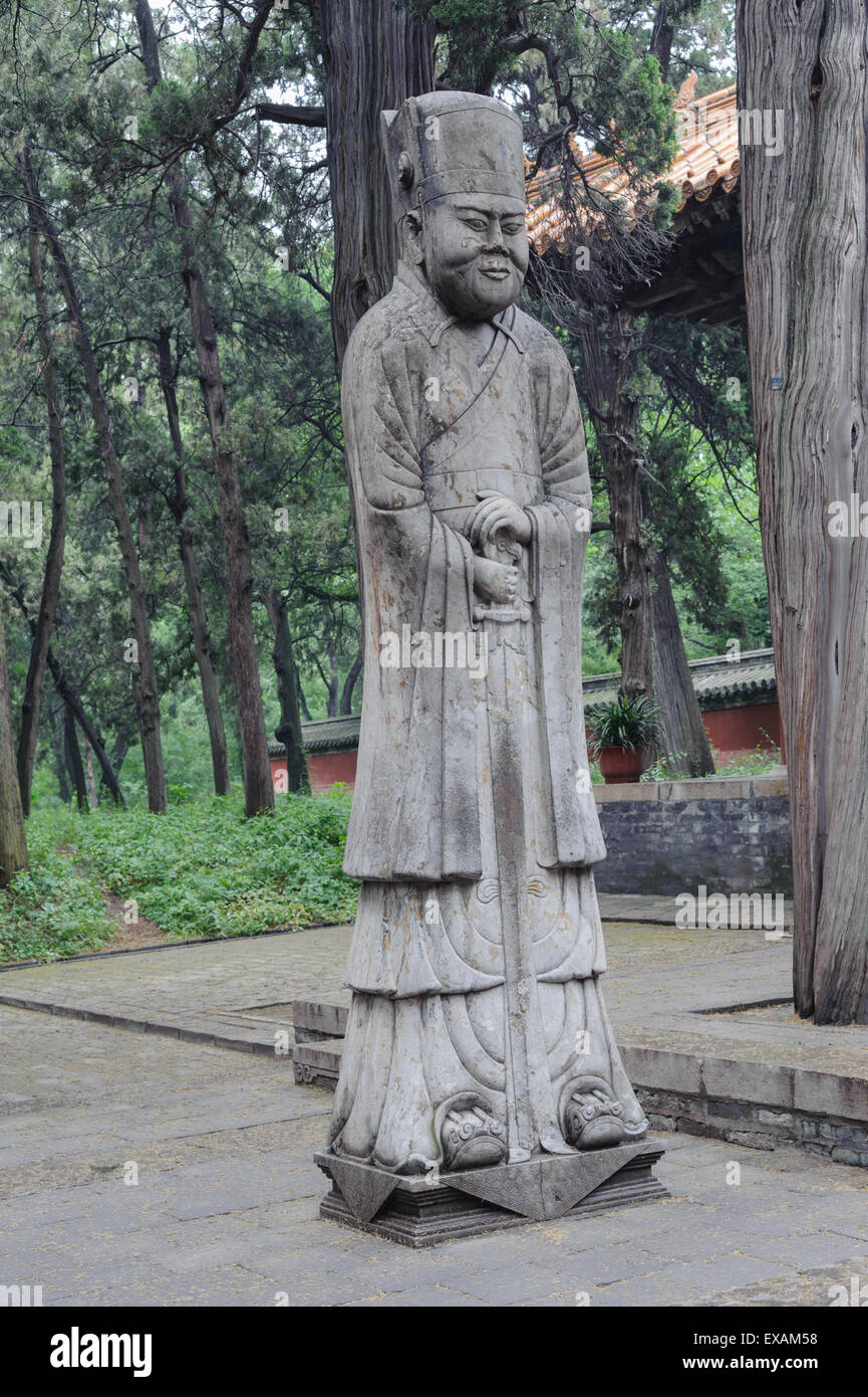 Stone guardians flanking the approach to the Tomb of Confucius, Confucian Forest (Cemetery of Confucius), Qufu, Shandong, China Stock Photo