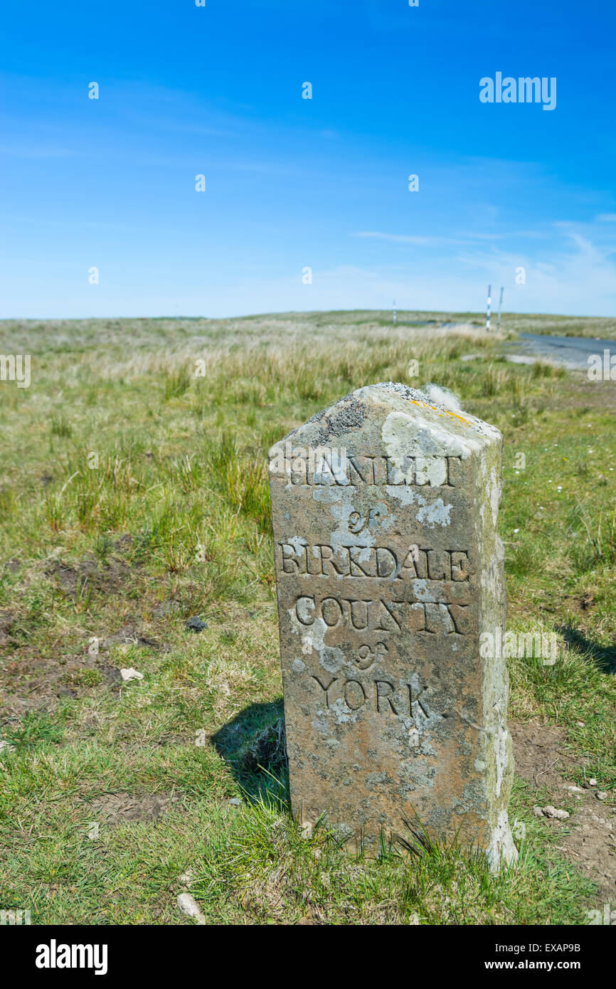 Boundary Marker Stone High Resolution Stock Photography and Images Alamy