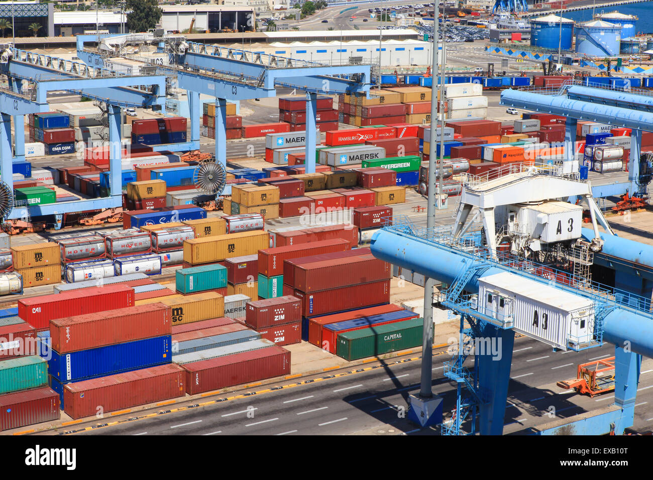 Container Brand/color Various colors shipping containers stacked hi-res stock photography and ...