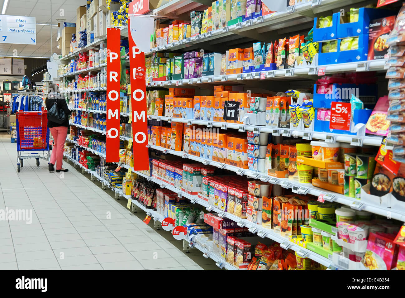 Carrefour Store Shelves Stock Photos & Carrefour Store Shelves Stock