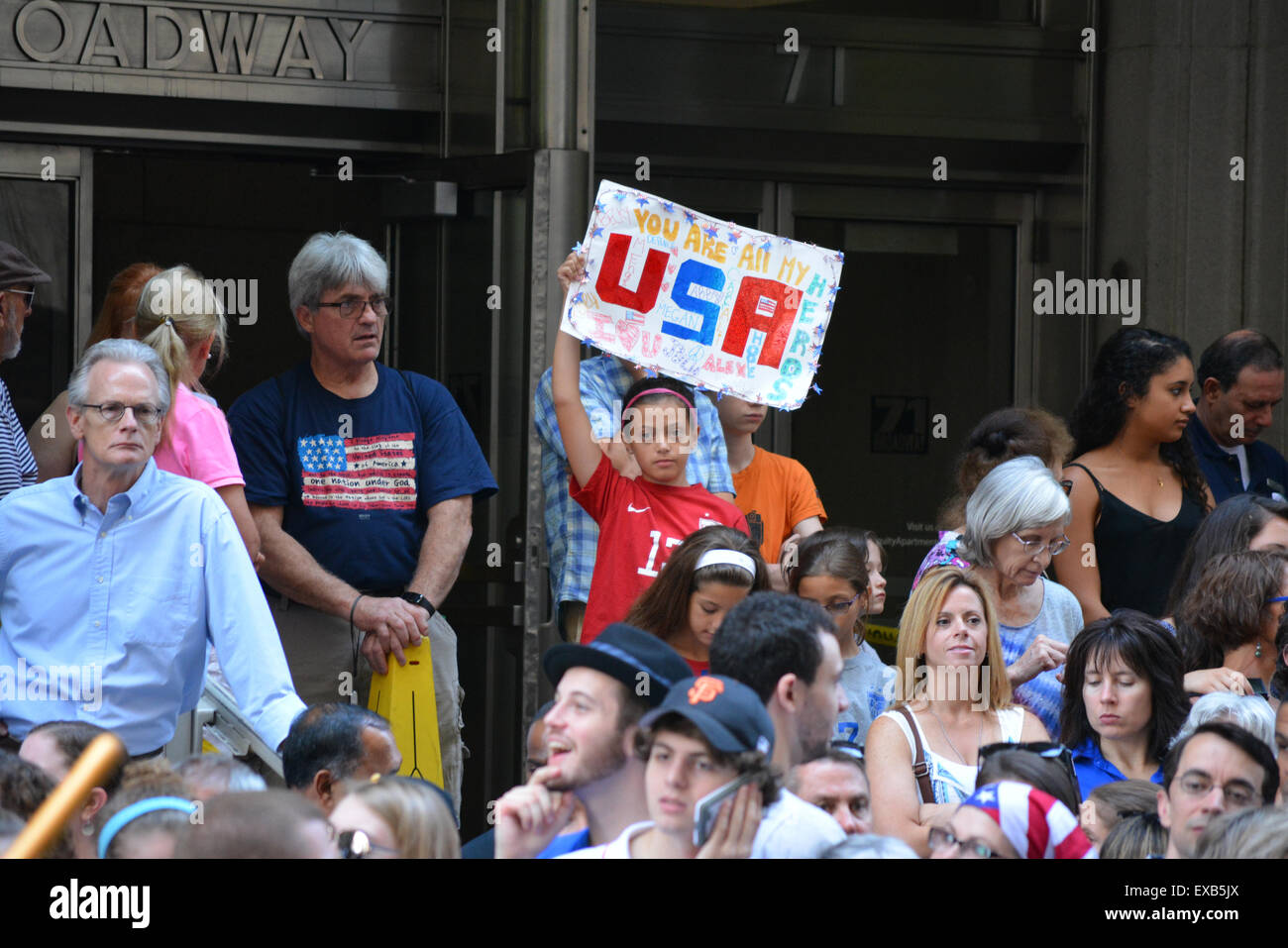 Victory parade in new hi-res stock photography and images - Alamy