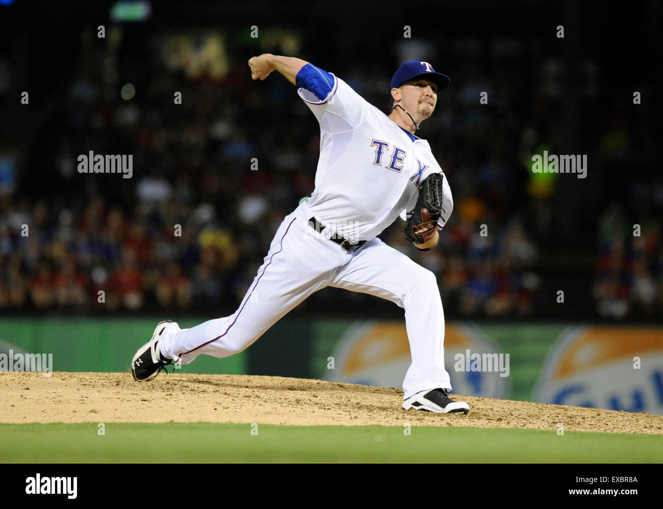 Arlington, Texas, USA. 10th July, 2015. Texas Rangers relief pitcher ...