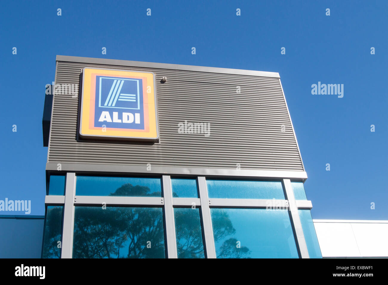 Signage aldi hi-res stock photography and images - Alamy