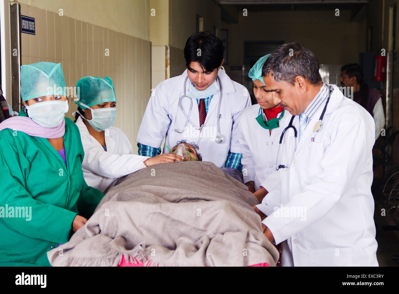 indian doctors hospital Patient Emergency Stock Photo
