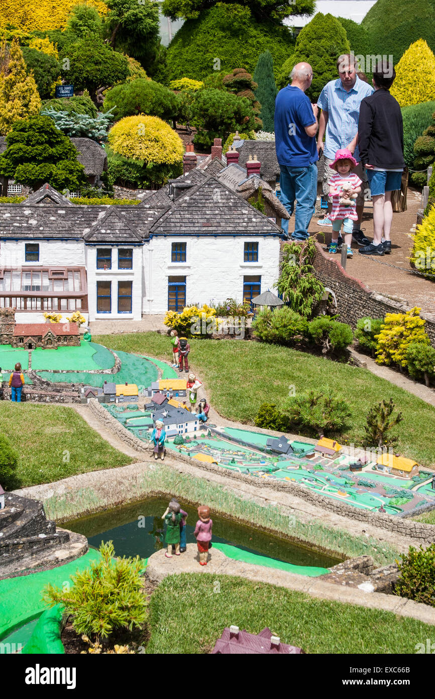 Godshill Model Village, Godshill, The Isle of Wight, UK Stock Photo Alamy