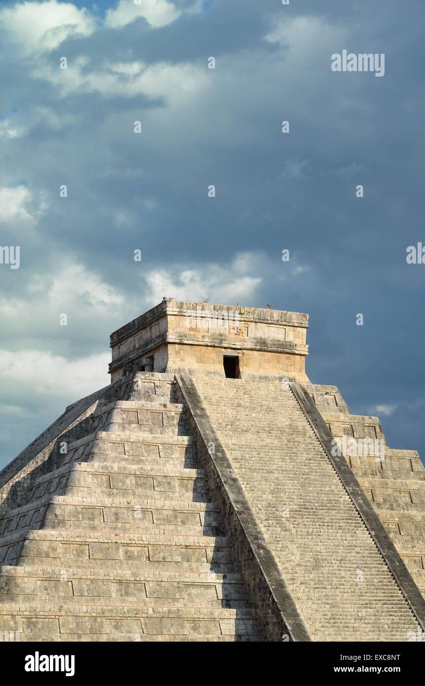 Chichen Itza Kukulkan temple pyramid Mexico Stock Photo