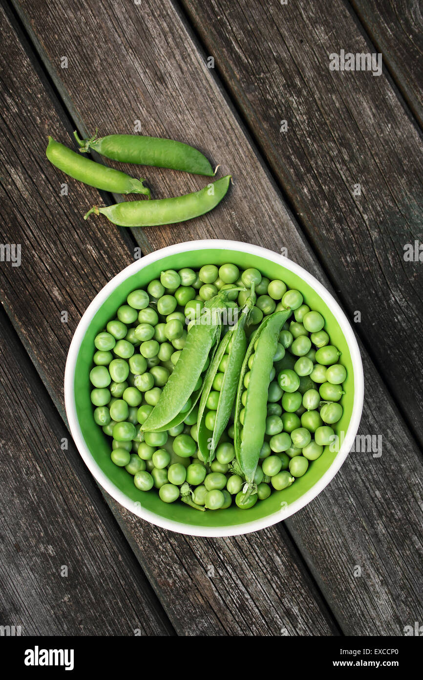 Green peas in a bowl Stock Photo - Alamy
