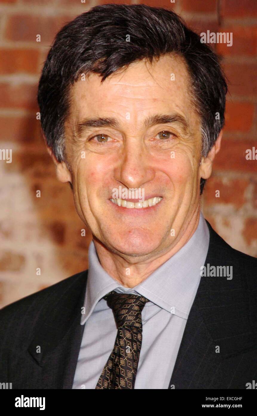Roger rees in cheers hi-res stock photography and images - Alamy