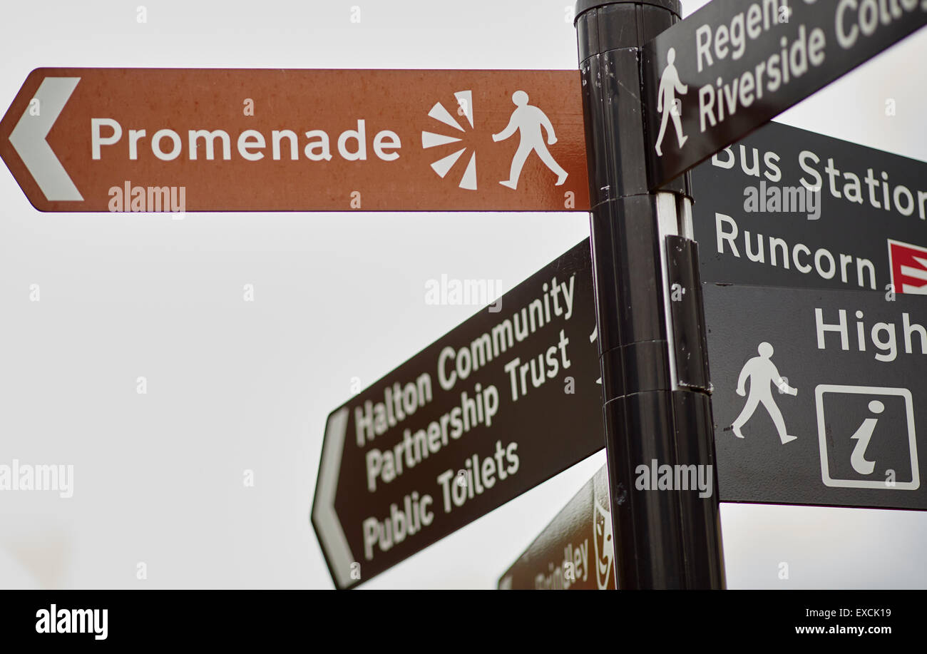 Signage signs brown hires stock photography and images Alamy