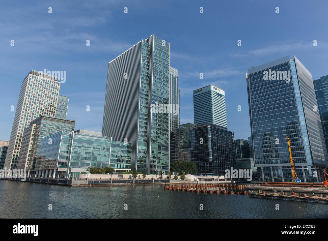 Head office buildings of Canary Wharf in London's docklands from the ...