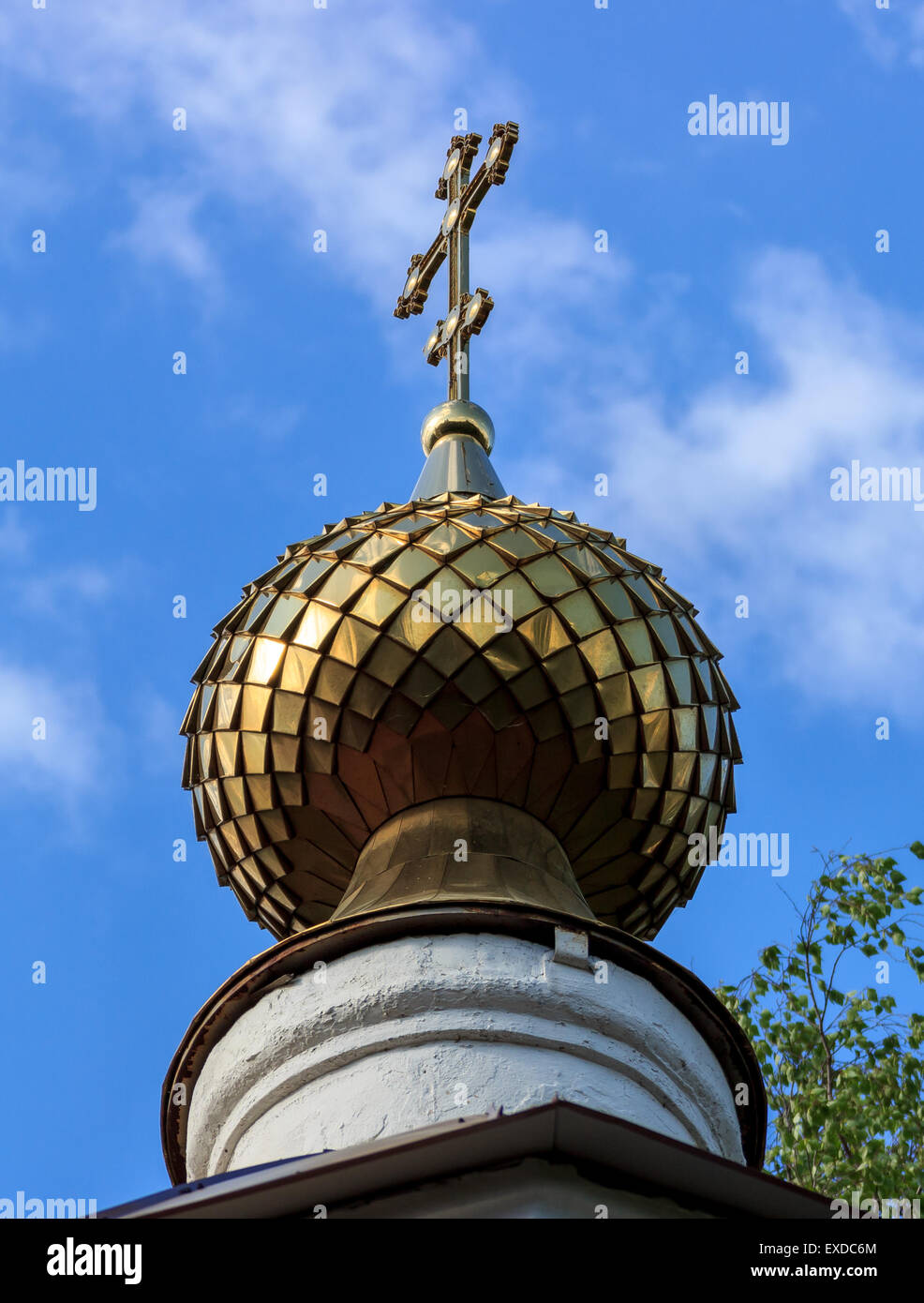 Golden dome of the Orthodox Church Stock Photo - Alamy
