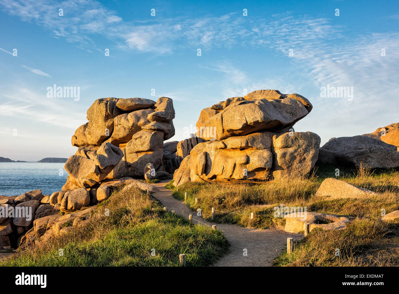 Pink Rocks France Pink rocks ploumanach in france hi-res stock photography and images - Alamy