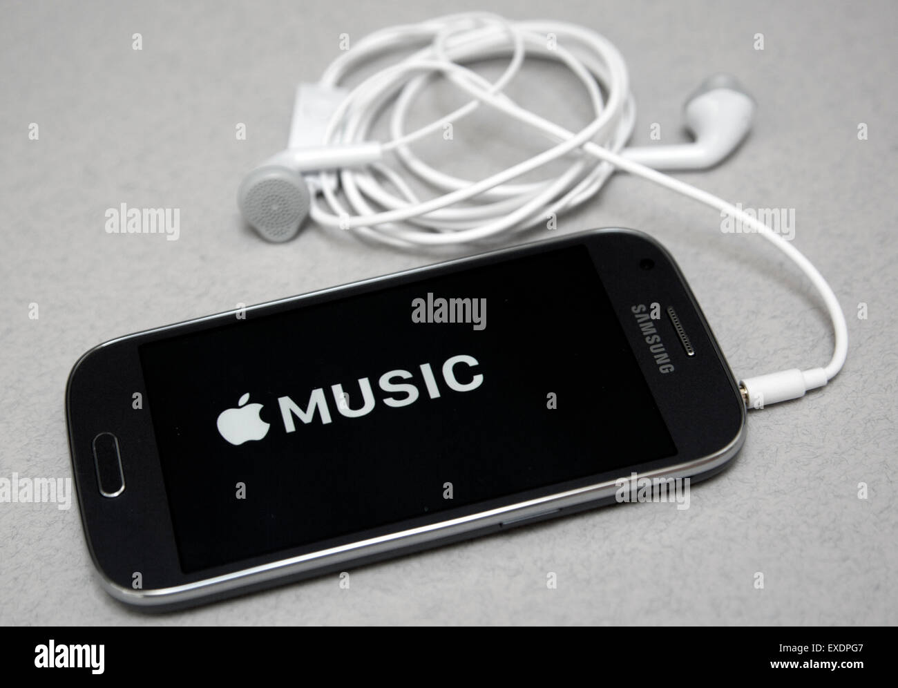 Stract — Apple Music