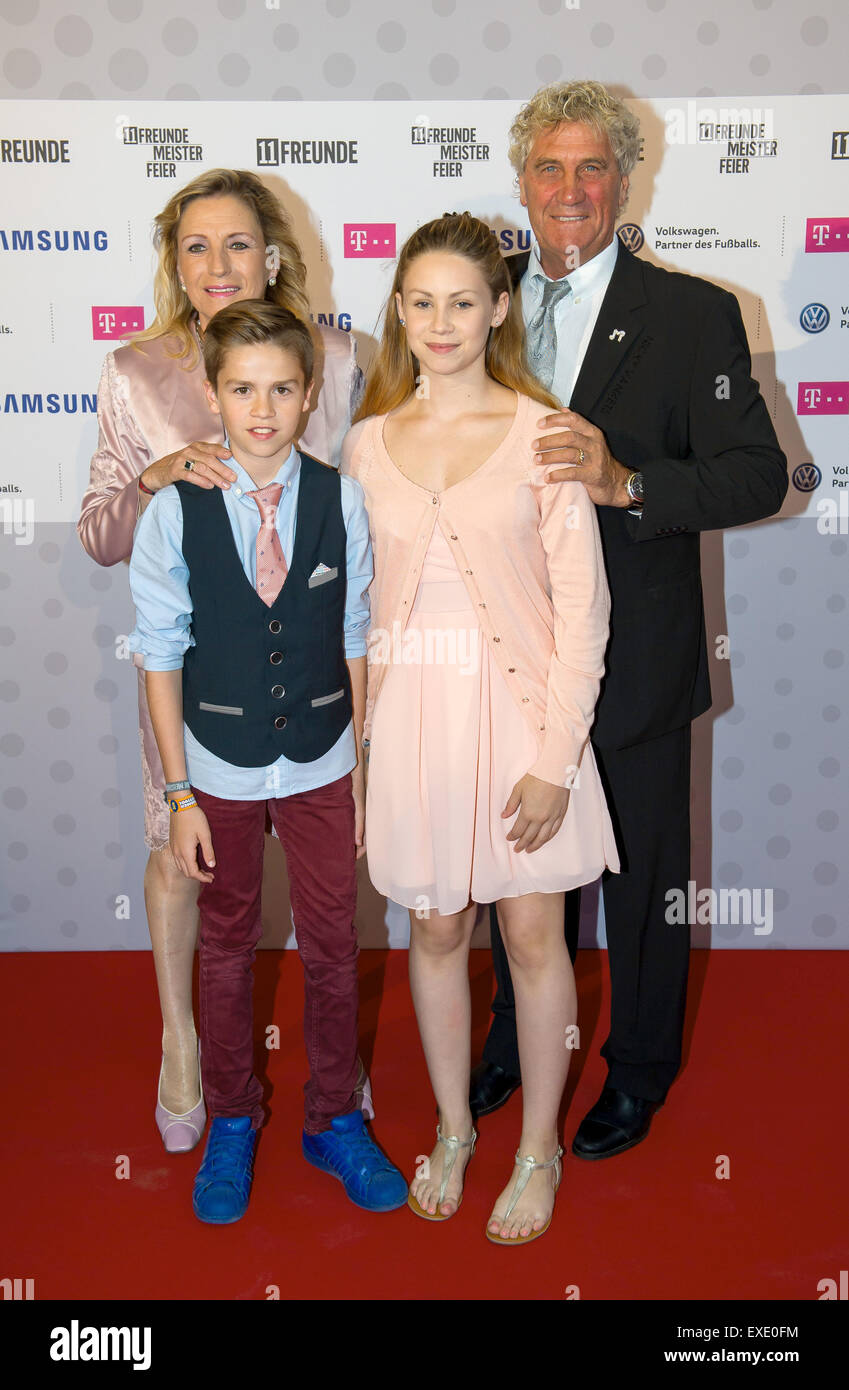 Duesseldorf Germany 11th July 2015 Jean Marie Pfaff r His Wife duesseldorf-germany-11th-july-2015-jean-marie-pfaff-r-his-wife