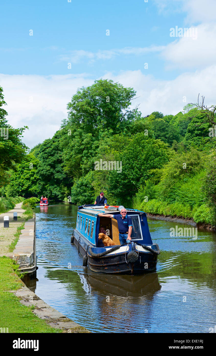 Narrowboat on the Rochdale Canal near Mytholmroyd, West Yorkshire, England UK Stock Photo