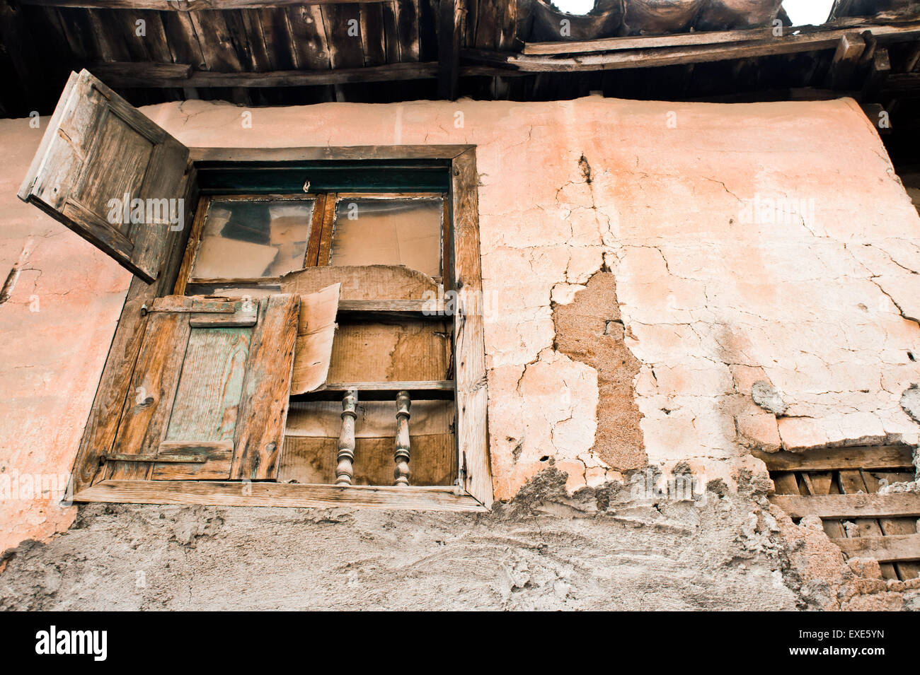 A window in an old derelict house in Turkey Stock Photo - Alamy