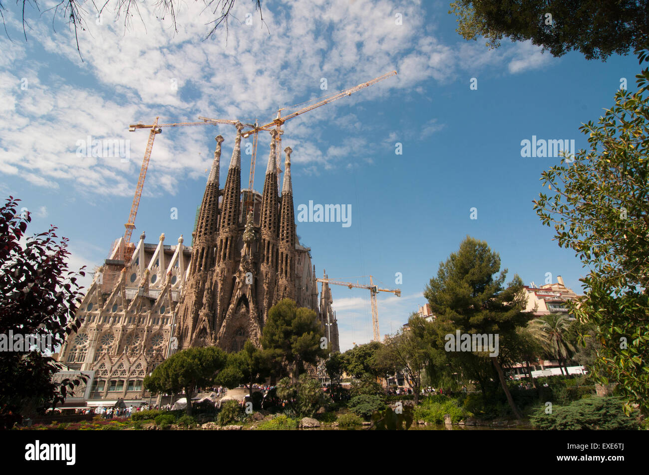 Looking across Placa de Gaudi gardens towards La Sagrada Familia Stock ...