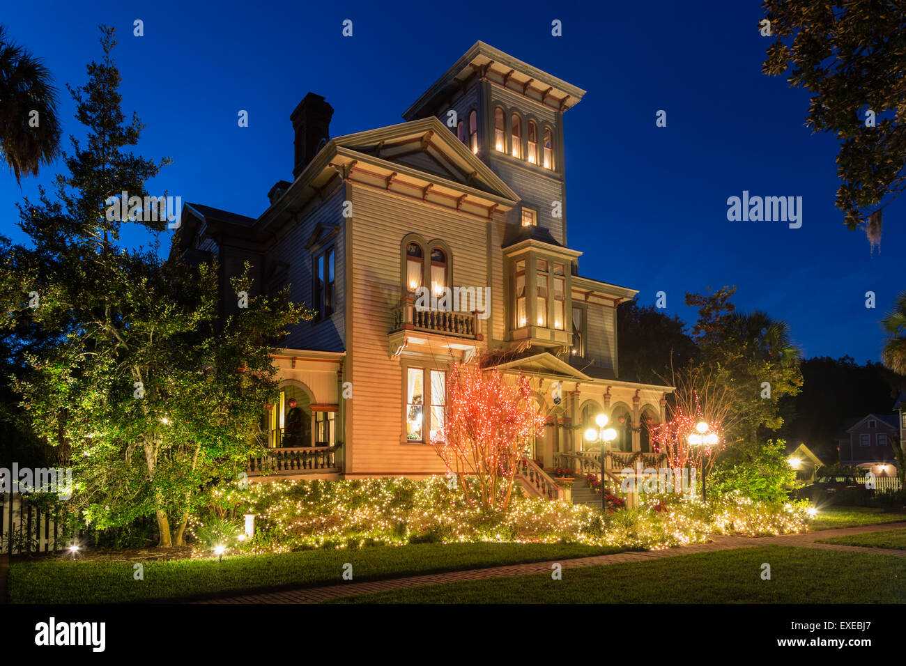 The Fairbanks House Bed and Breakfast decorated in Christmas lights, Amelia Island, Florida Stock Photo